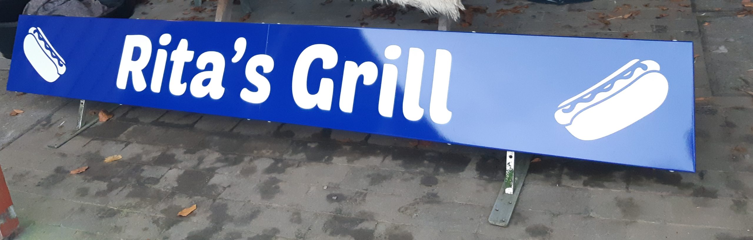 Top-frise facadeskilt til Ritas Grill i Brædstrup